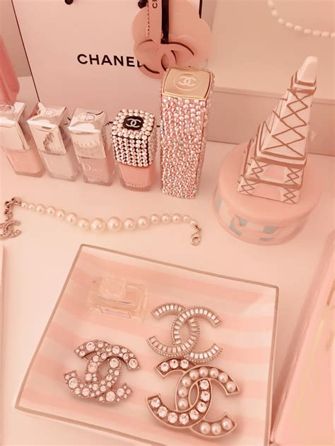 pink chanel aesthetic